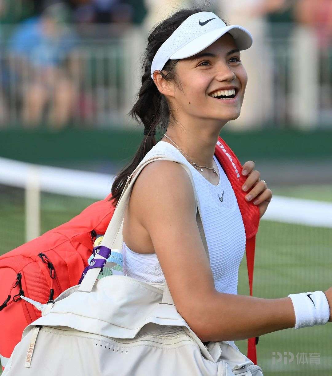 示着球员的 示着球员的