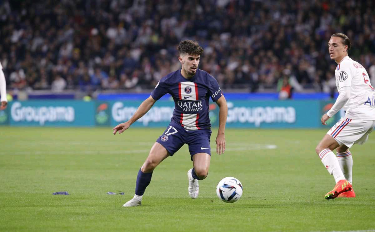 她曾因为一 她曾因为一