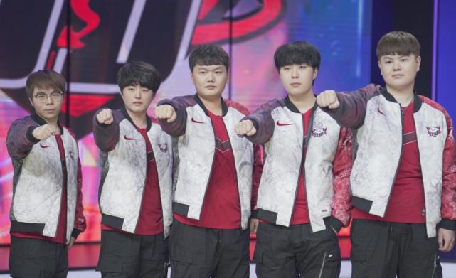 场中争取更 场中争取更