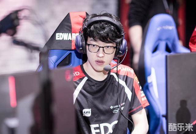 作为年轻选 作为年轻选