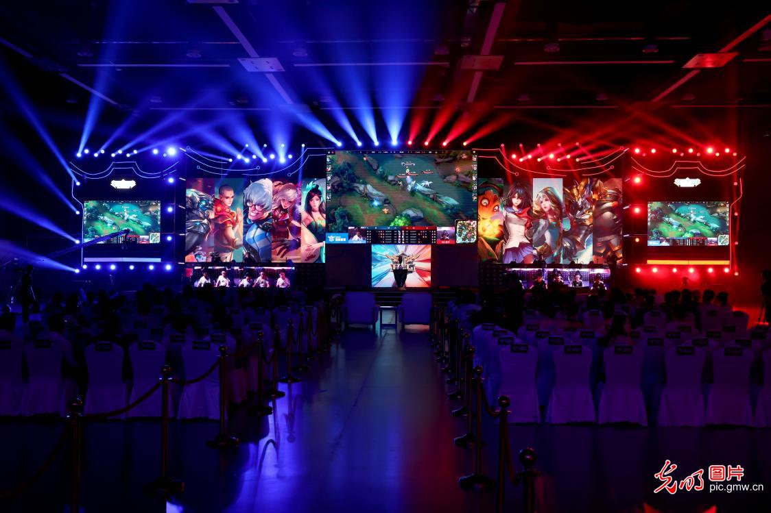 仅彰显了学 仅彰显了学